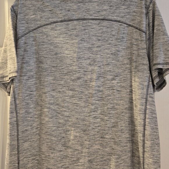 Express - Men's XL V Neck T Shirt - EUC - Picture 4 of 4